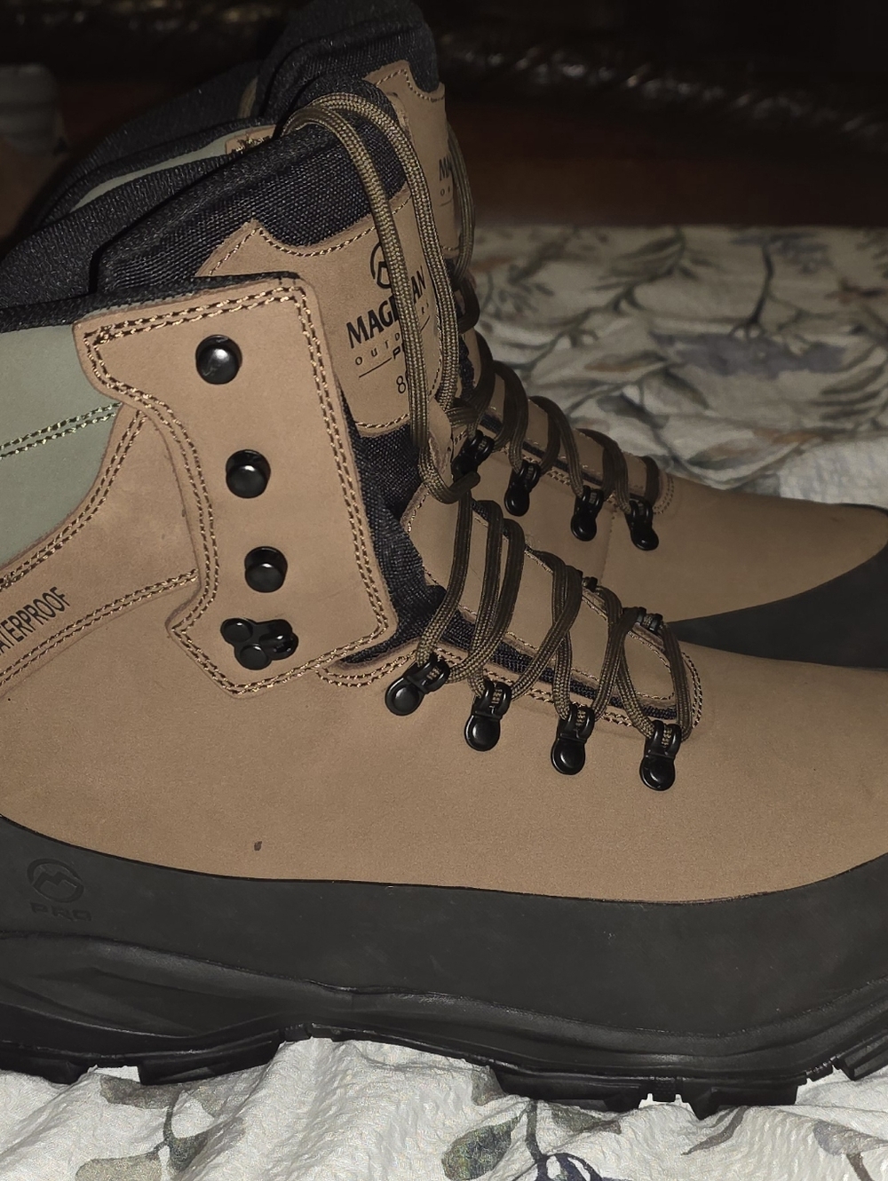 Magellan PRO 800g Men's Tan and Black Waterproof  Boots